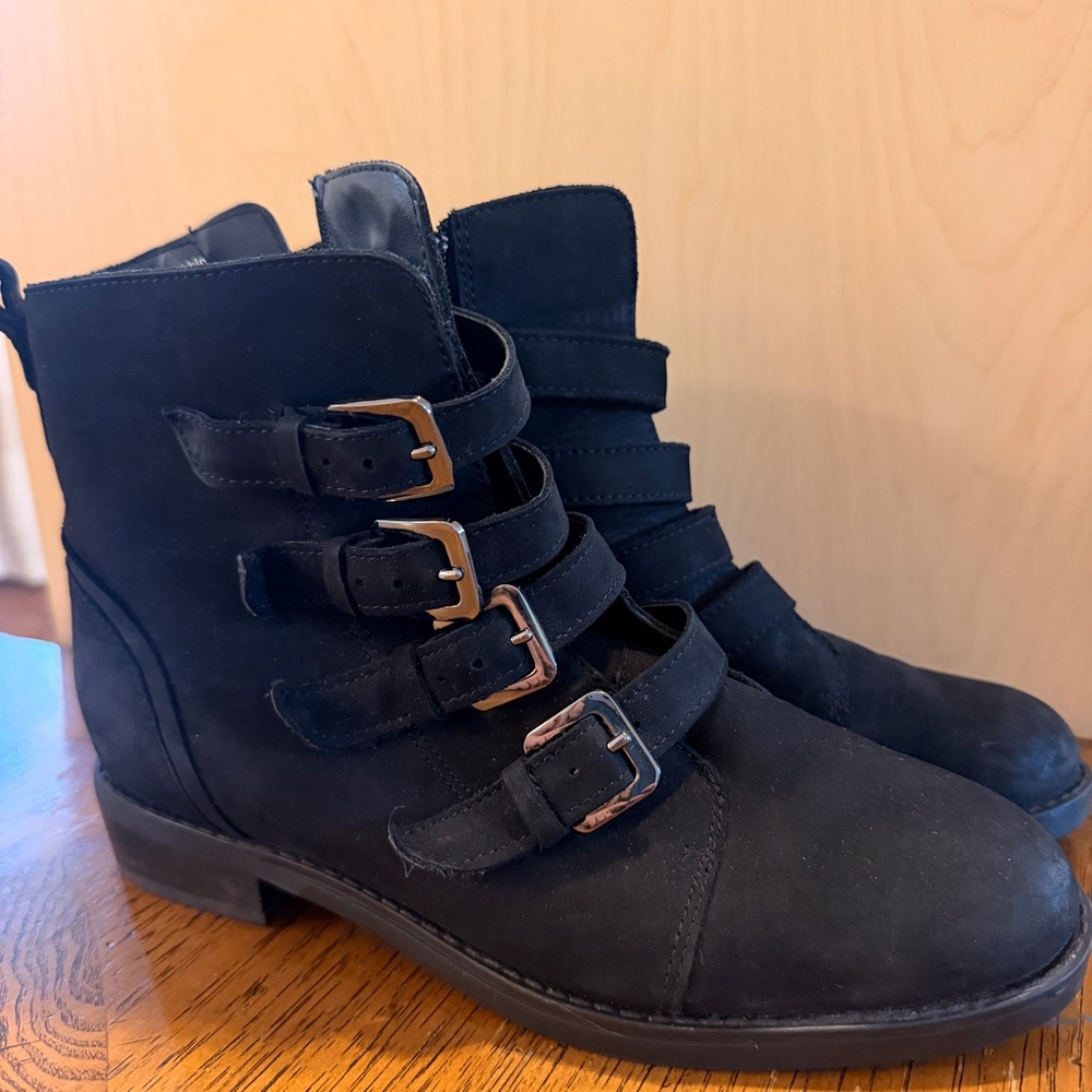 Waterproof blondo buckle ankle boots black